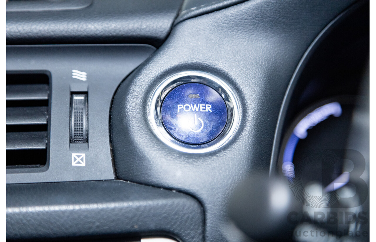 02/2015 Lexus CT 200H Hybrid Sports Luxury ZWA10R MY15 5D Hatchback Metallic Silver 1.8L