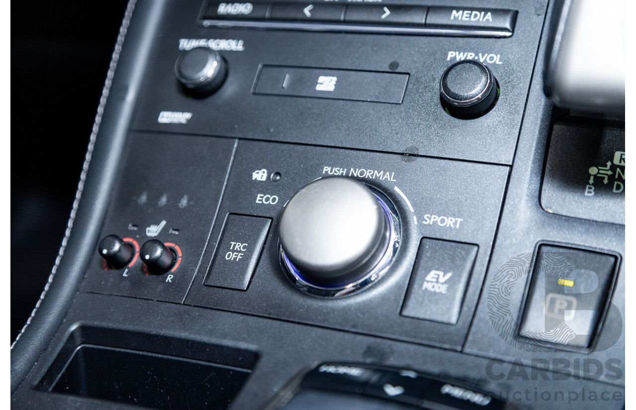 02/2015 Lexus CT 200H Hybrid Sports Luxury ZWA10R MY15 5D Hatchback Metallic Silver 1.8L