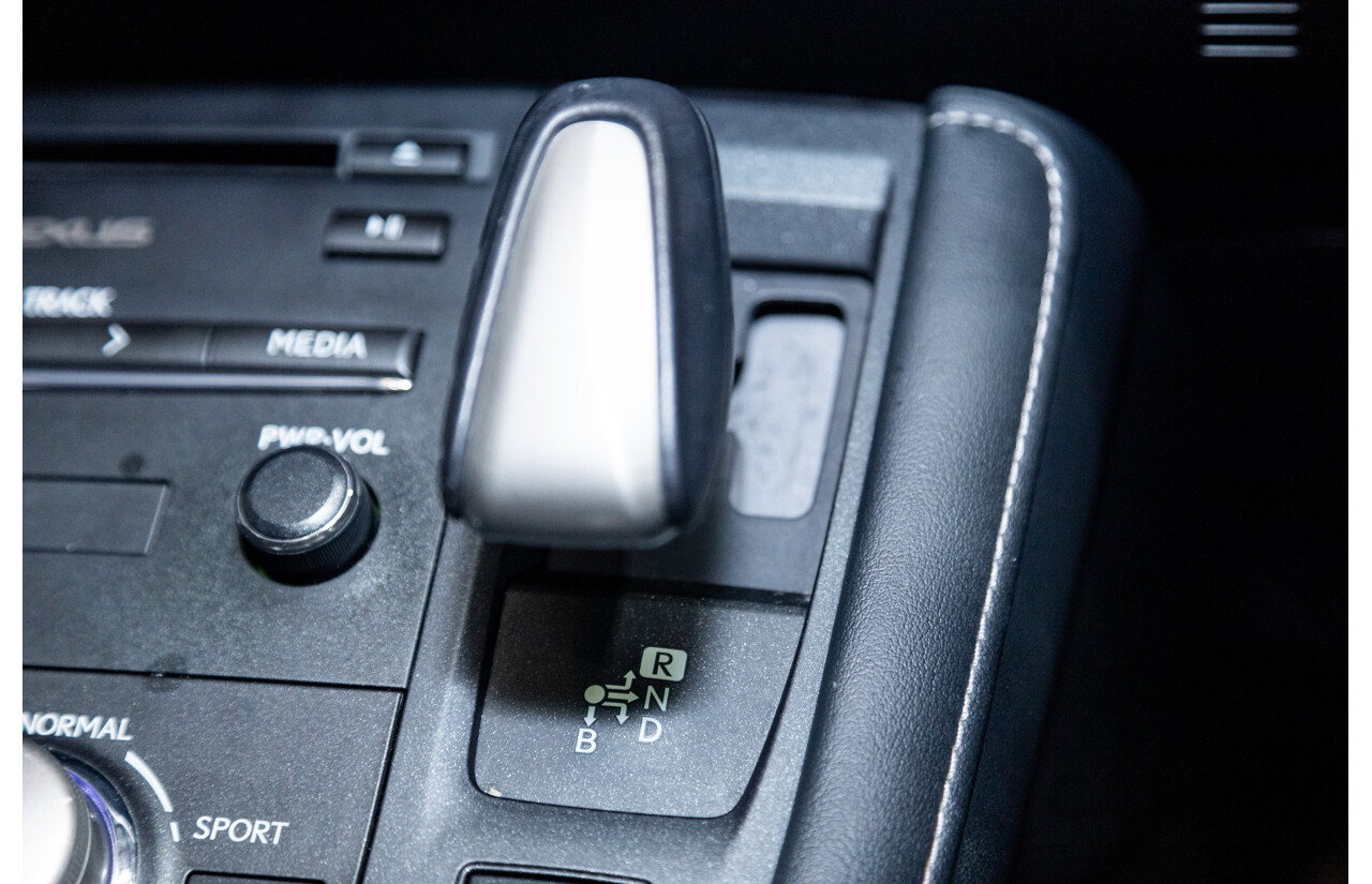 02/2015 Lexus CT 200H Hybrid Sports Luxury ZWA10R MY15 5D Hatchback Metallic Silver 1.8L