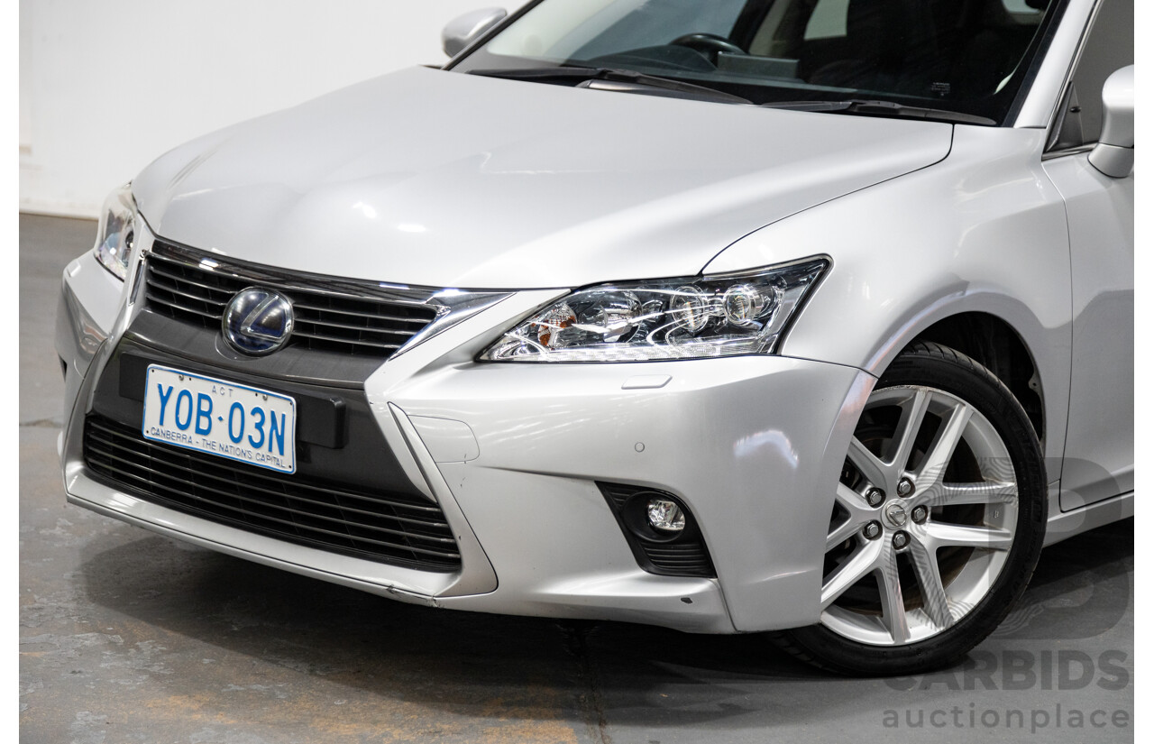 02/2015 Lexus CT 200H Hybrid Sports Luxury ZWA10R MY15 5D Hatchback Metallic Silver 1.8L