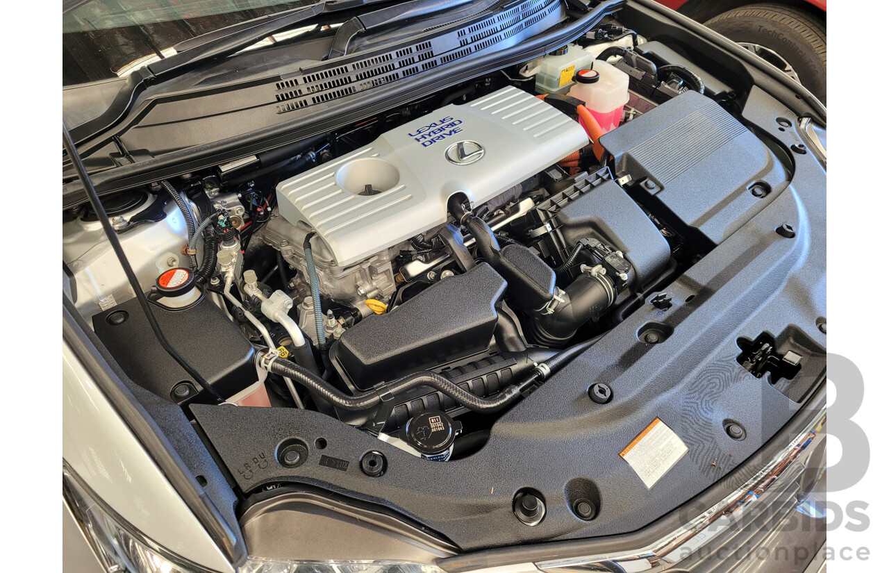 02/2015 Lexus CT 200H Hybrid Sports Luxury ZWA10R MY15 5D Hatchback Metallic Silver 1.8L