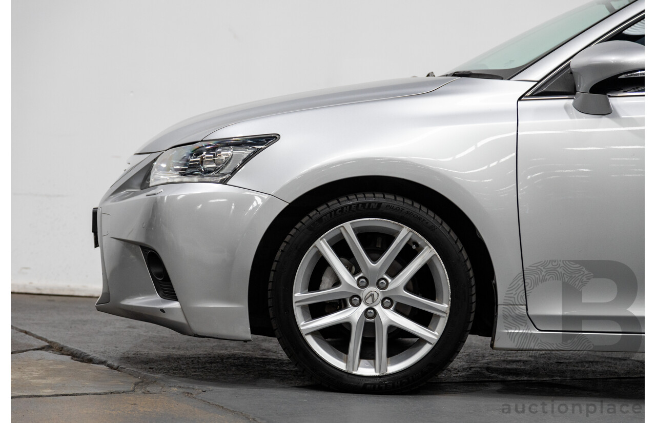 02/2015 Lexus CT 200H Hybrid Sports Luxury ZWA10R MY15 5D Hatchback Metallic Silver 1.8L