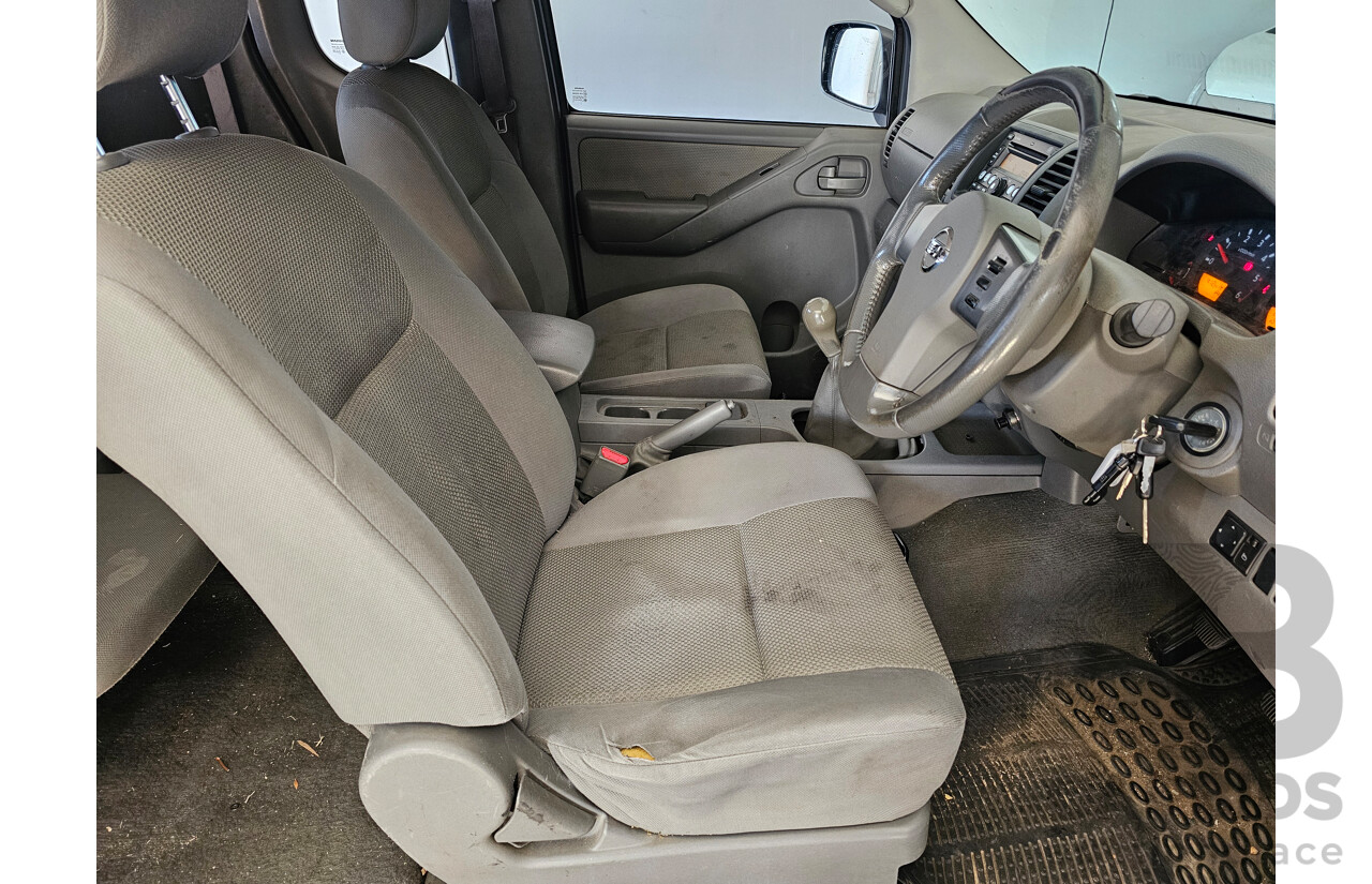 4/2009 Nissan Navara ST-X (4x4) D40 King C/Chas Grey 2.5L