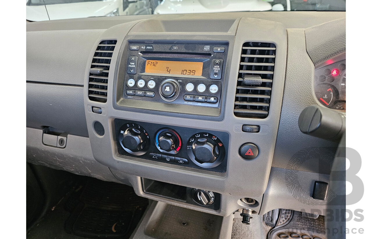4/2009 Nissan Navara ST-X (4x4) D40 King C/Chas Grey 2.5L