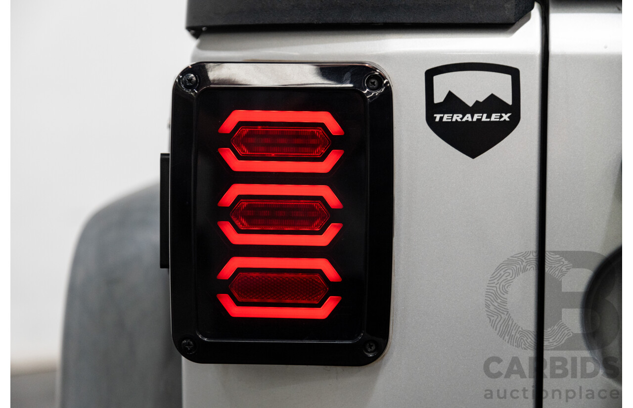 11/2010 Jeep Wrangler Unlimited Sport (4x4) JK MY09 4D Hardtop Convertible Silver V6 3.8L