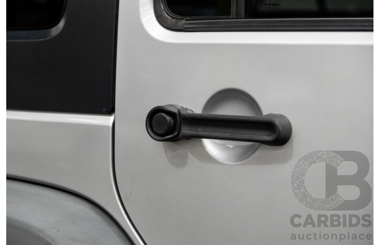 11/2010 Jeep Wrangler Unlimited Sport (4x4) JK MY09 4D Hardtop Convertible Silver V6 3.8L