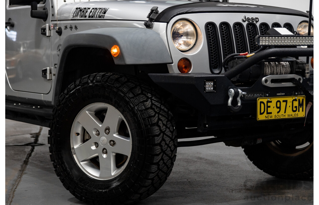 11/2010 Jeep Wrangler Unlimited Sport (4x4) JK MY09 4D Hardtop Convertible Silver V6 3.8L