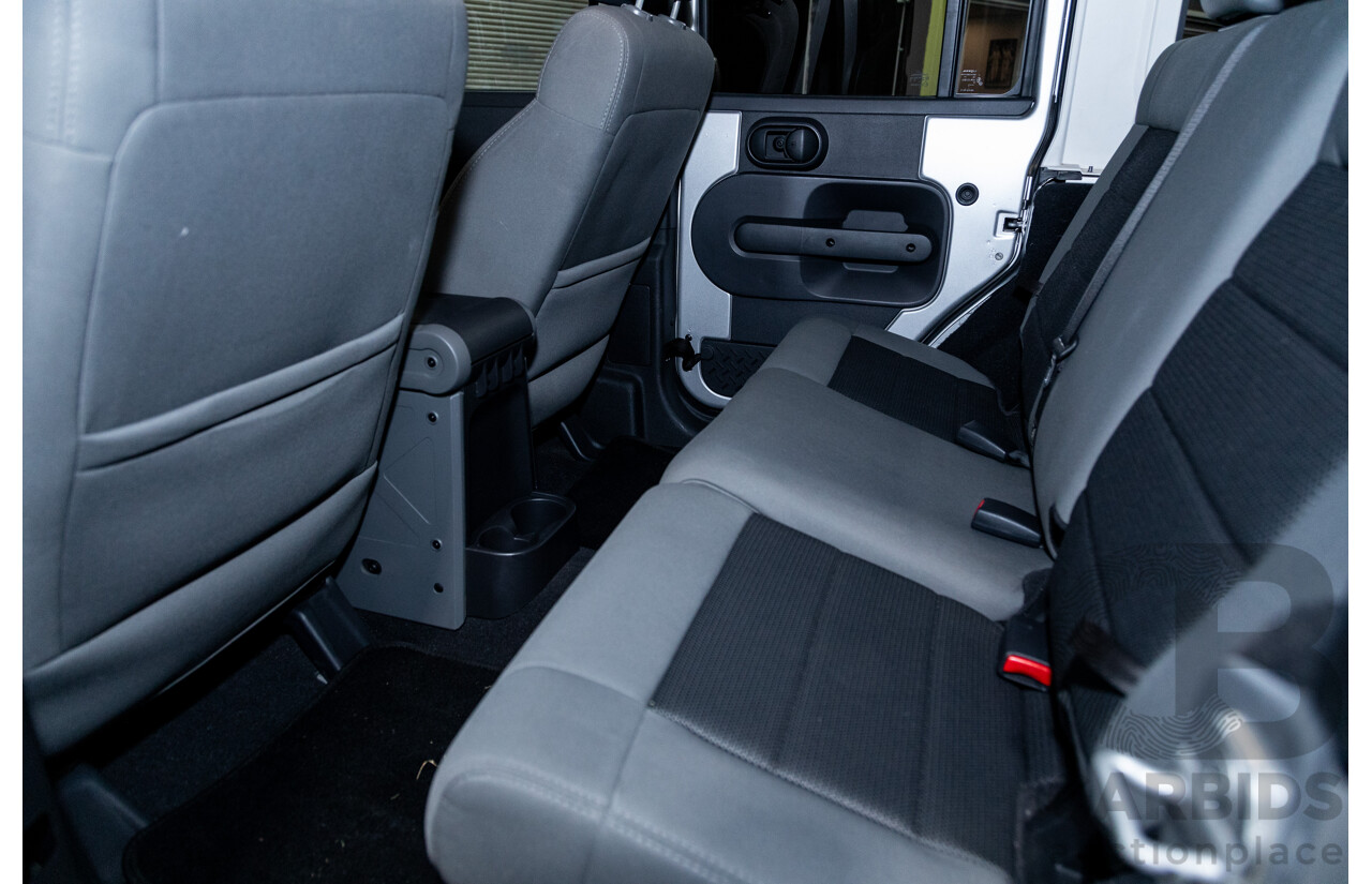 11/2010 Jeep Wrangler Unlimited Sport (4x4) JK MY09 4D Hardtop Convertible Silver V6 3.8L