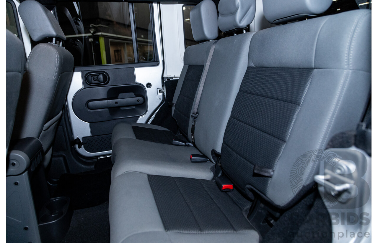 11/2010 Jeep Wrangler Unlimited Sport (4x4) JK MY09 4D Hardtop Convertible Silver V6 3.8L