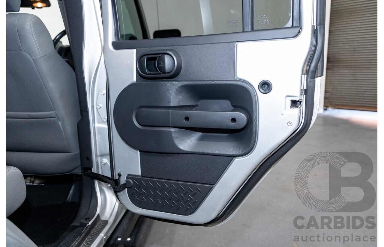 11/2010 Jeep Wrangler Unlimited Sport (4x4) JK MY09 4D Hardtop Convertible Silver V6 3.8L