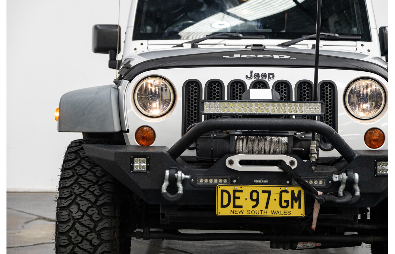 11/2010 Jeep Wrangler Unlimited Sport (4x4) JK MY09 4D Hardtop Convertible Silver V6 3.8L