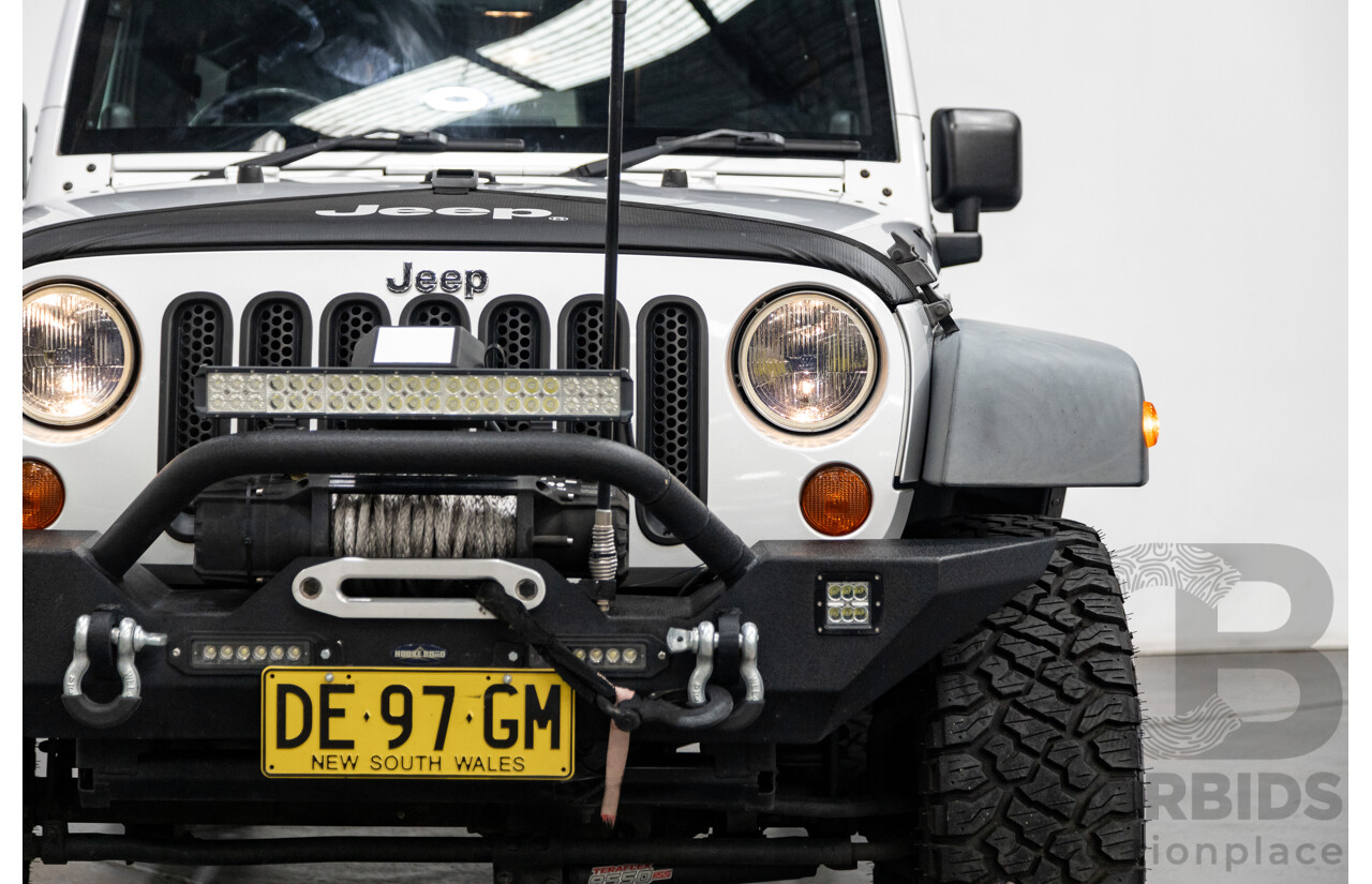 11/2010 Jeep Wrangler Unlimited Sport (4x4) JK MY09 4D Hardtop Convertible Silver V6 3.8L