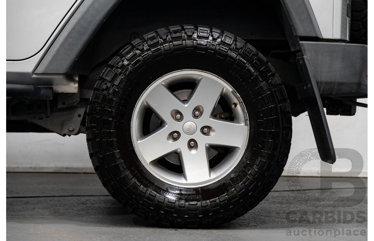 11/2010 Jeep Wrangler Unlimited Sport (4x4) JK MY09 4D Hardtop Convertible Silver V6 3.8L