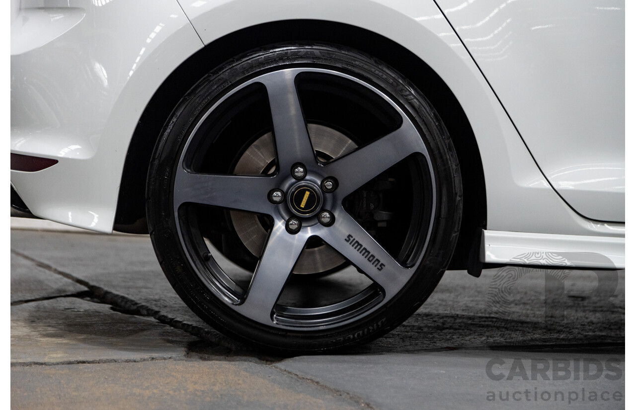 02/2015 Volkswagen Golf R (AWD) MK7 AU MY15 5D Hatchback White Turbo 2.0L