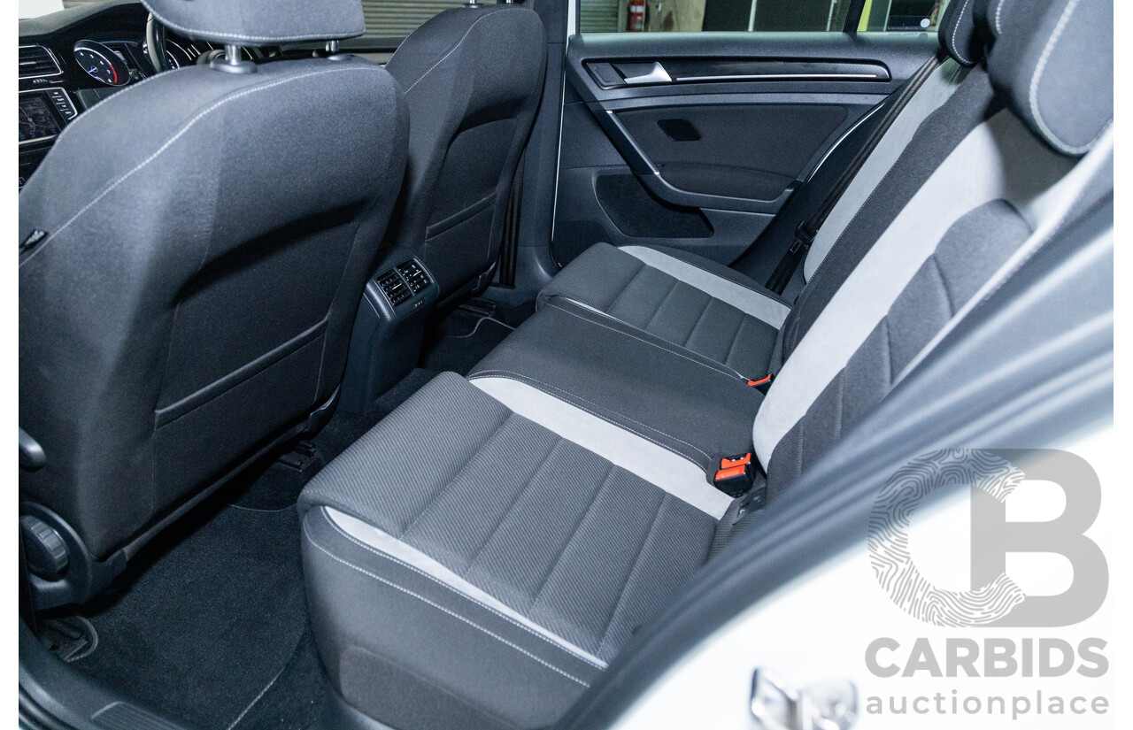 02/2015 Volkswagen Golf R (AWD) MK7 AU MY15 5D Hatchback White Turbo 2.0L