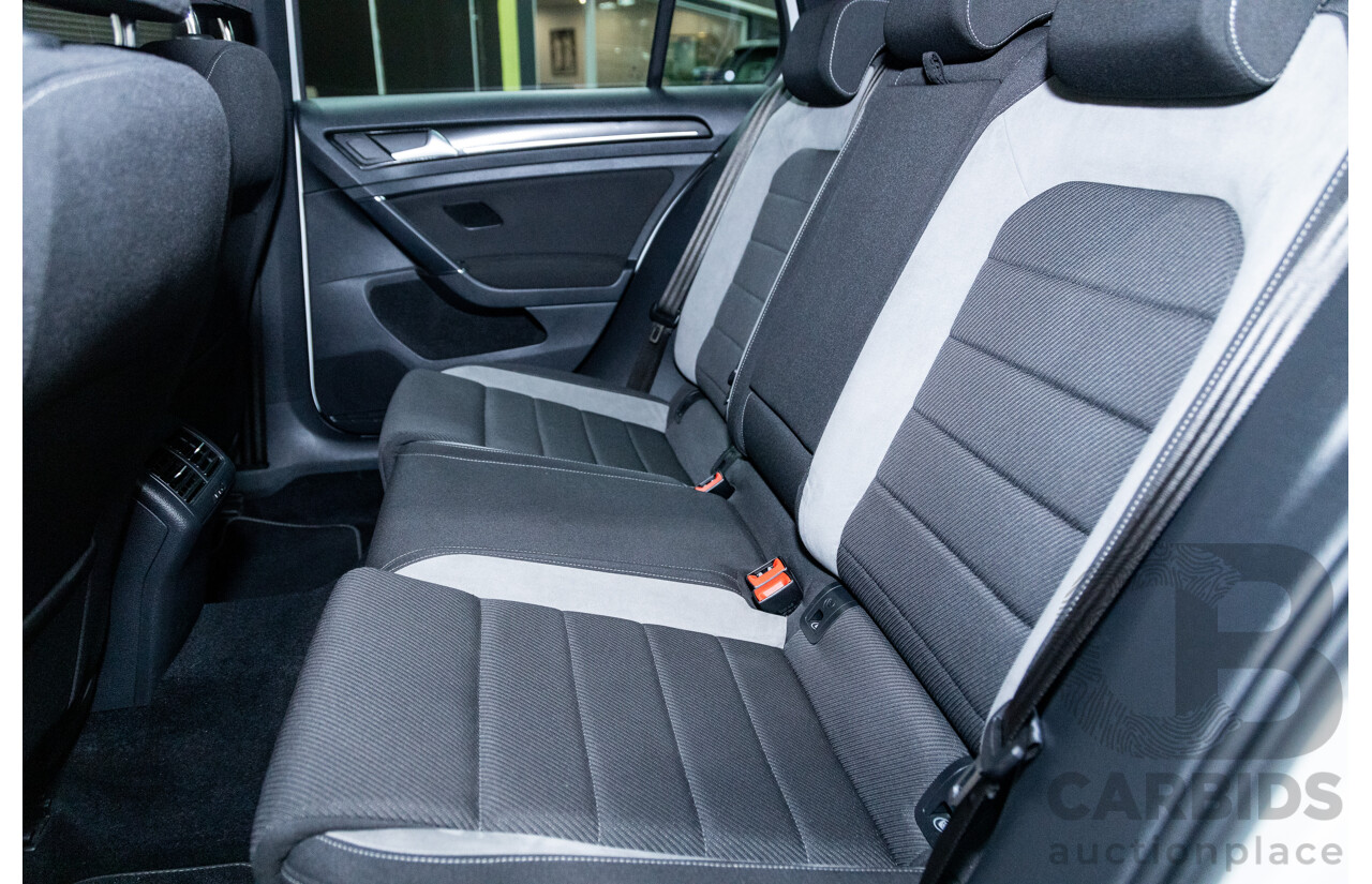 02/2015 Volkswagen Golf R (AWD) MK7 AU MY15 5D Hatchback White Turbo 2.0L