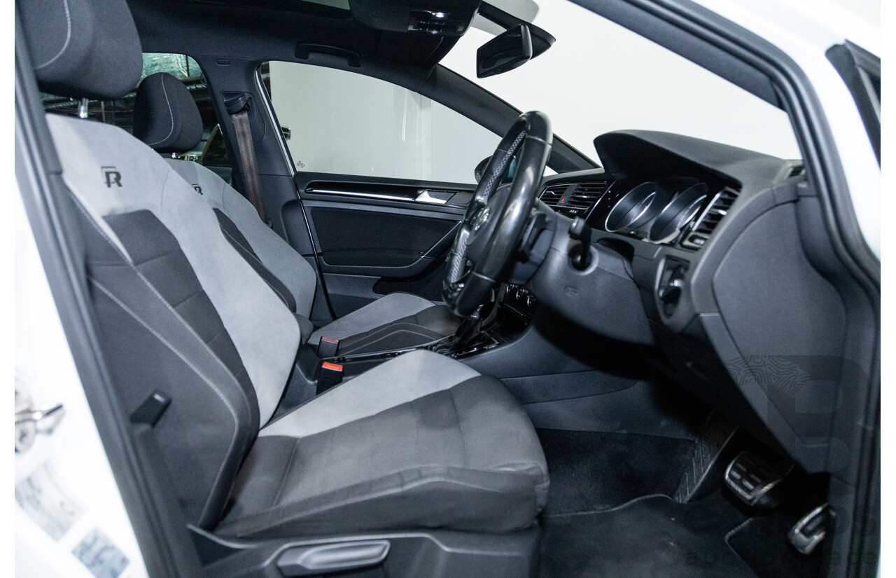 02/2015 Volkswagen Golf R (AWD) MK7 AU MY15 5D Hatchback White Turbo 2.0L