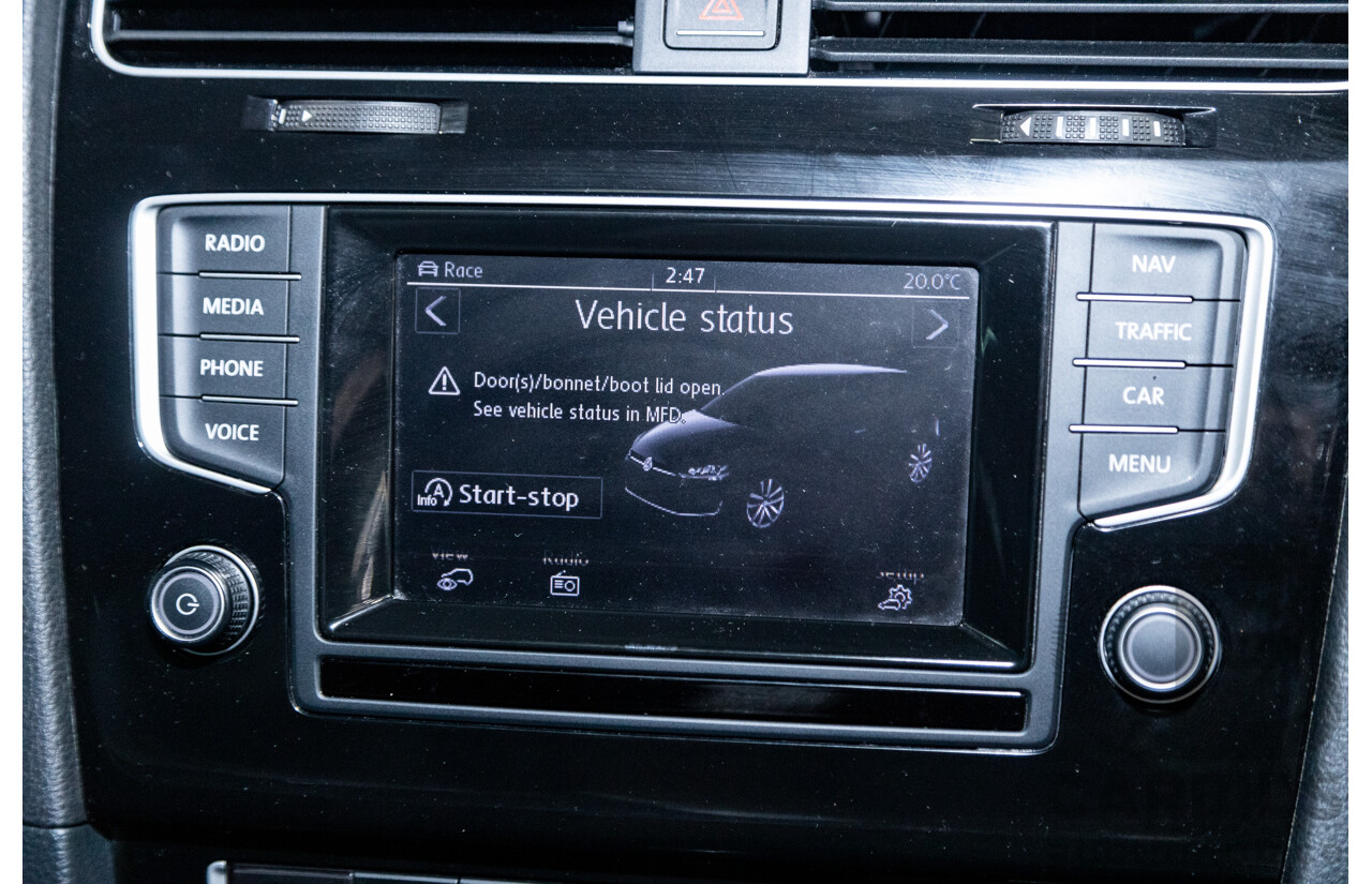 02/2015 Volkswagen Golf R (AWD) MK7 AU MY15 5D Hatchback White Turbo 2.0L