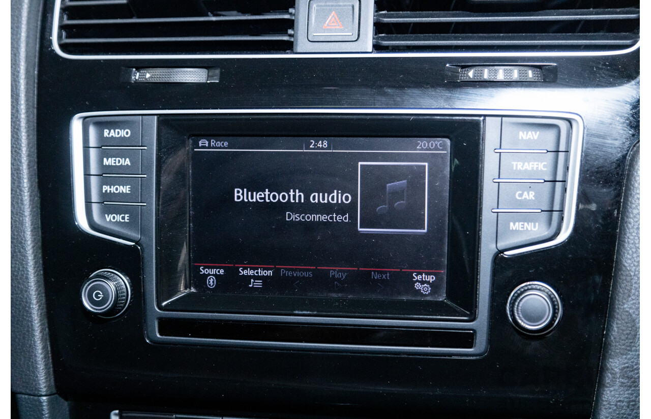 02/2015 Volkswagen Golf R (AWD) MK7 AU MY15 5D Hatchback White Turbo 2.0L