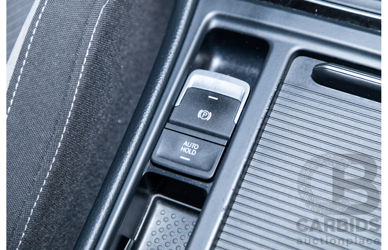 02/2015 Volkswagen Golf R (AWD) MK7 AU MY15 5D Hatchback White Turbo 2.0L