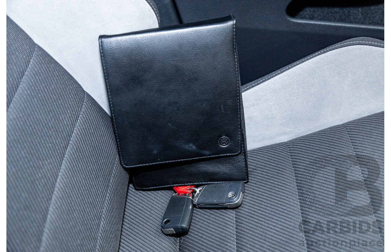 02/2015 Volkswagen Golf R (AWD) MK7 AU MY15 5D Hatchback White Turbo 2.0L