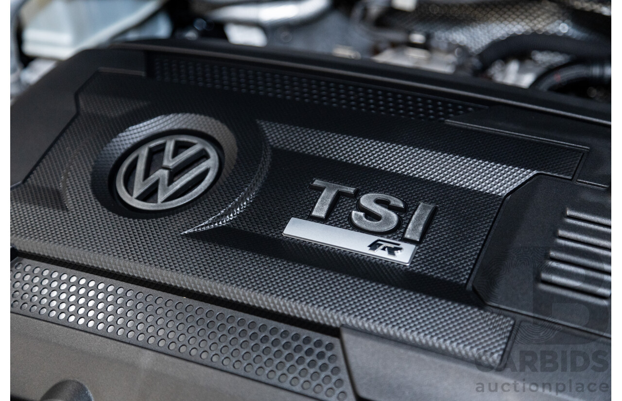 02/2015 Volkswagen Golf R (AWD) MK7 AU MY15 5D Hatchback White Turbo 2.0L