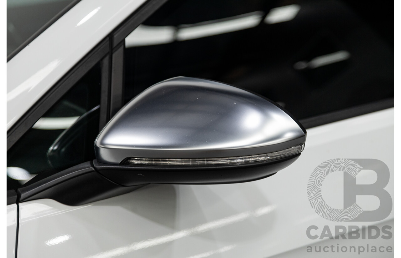 02/2015 Volkswagen Golf R (AWD) MK7 AU MY15 5D Hatchback White Turbo 2.0L