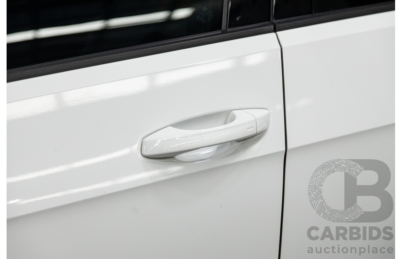 02/2015 Volkswagen Golf R (AWD) MK7 AU MY15 5D Hatchback White Turbo 2.0L