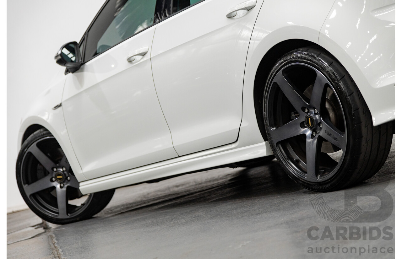 02/2015 Volkswagen Golf R (AWD) MK7 AU MY15 5D Hatchback White Turbo 2.0L