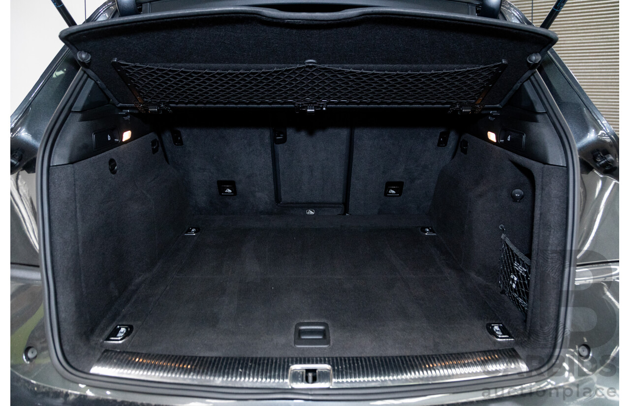 04/2015 Audi SQ5 3.0 TDI Quattro (AWD) 8R MY15 5D Wagon Metallic Grey Turbo Diesel V6 3.0L