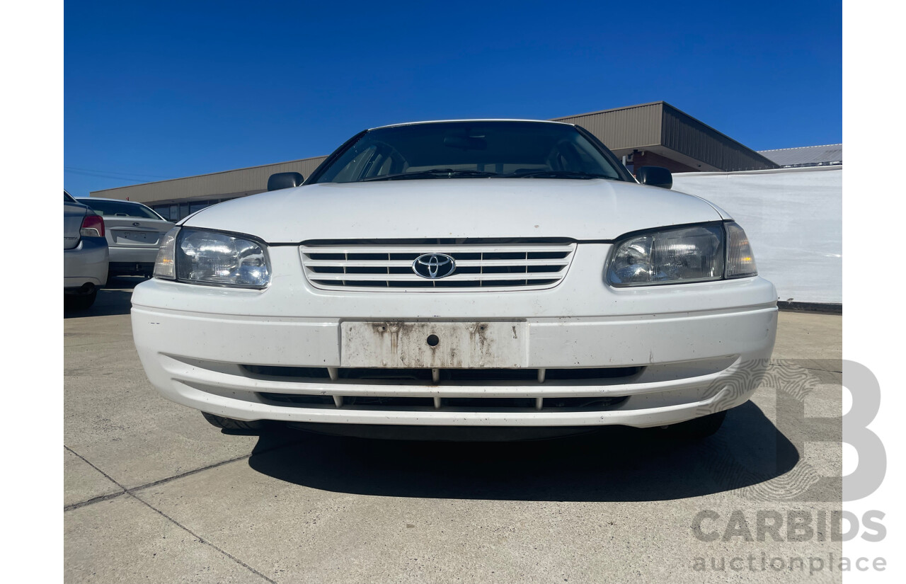 07/2000 Toyota Camry TOURING FWD MCV20R 4D Sedan White 3.0L
