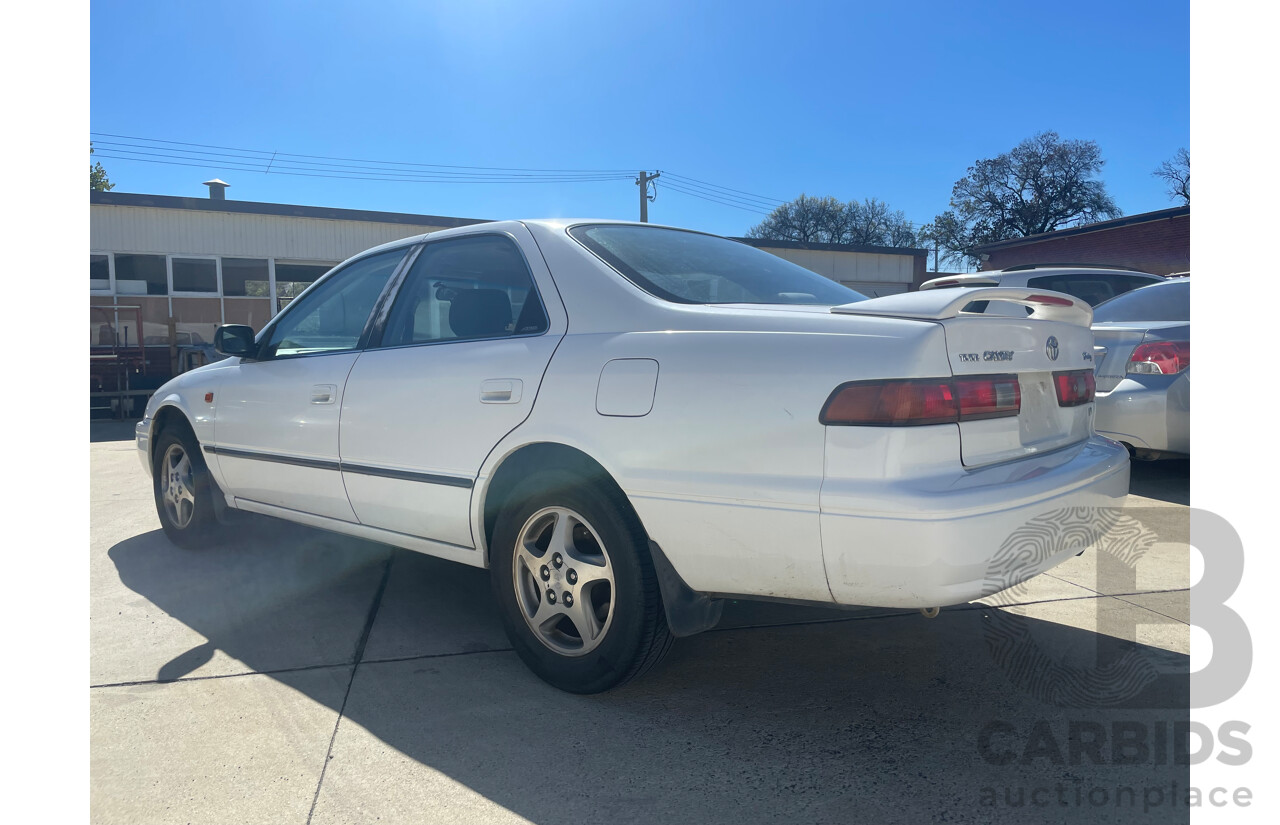 07/2000 Toyota Camry TOURING FWD MCV20R 4D Sedan White 3.0L