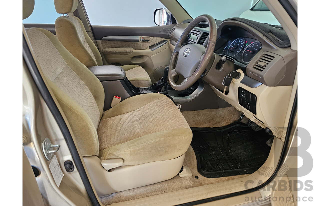 10/2005 Toyota Landcruiser Prado GXL (4x4) KZJ120R 4d Wagon Gold 3.0L