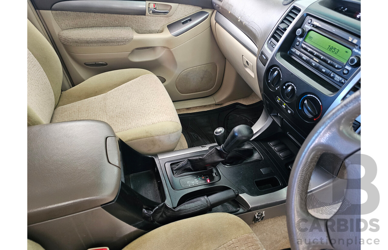 10/2005 Toyota Landcruiser Prado GXL (4x4) KZJ120R 4d Wagon Gold 3.0L