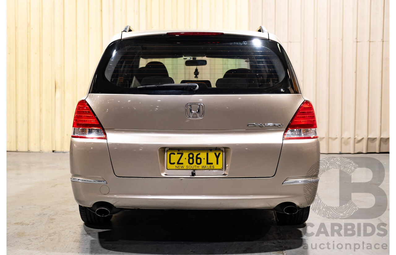 9/2005 Honda Odyssey 4d Wagon Metallic Gold 2.4L