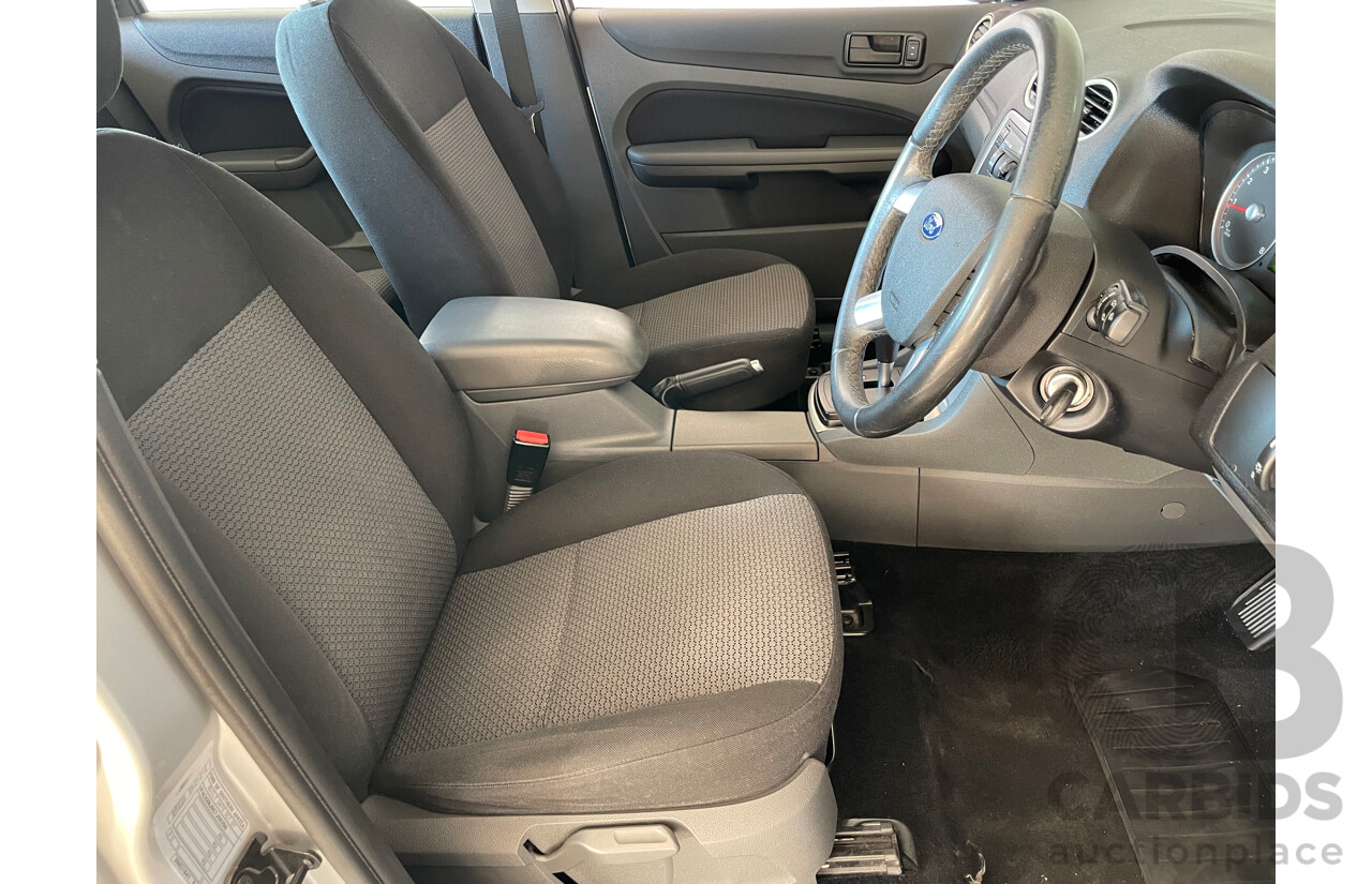 11/2007 Ford Focus LX FWD LT 4D Sedan Silver 2.0L