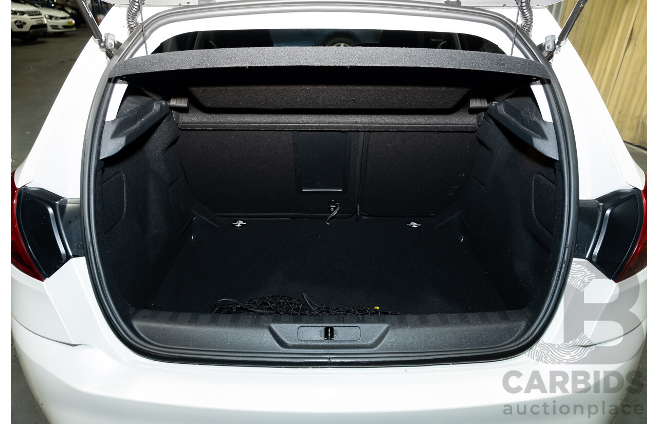 5/2015 Peugeot 308 Allure BLUE HDi T9 5d Hatchback White Turbo Diesel 2.0L