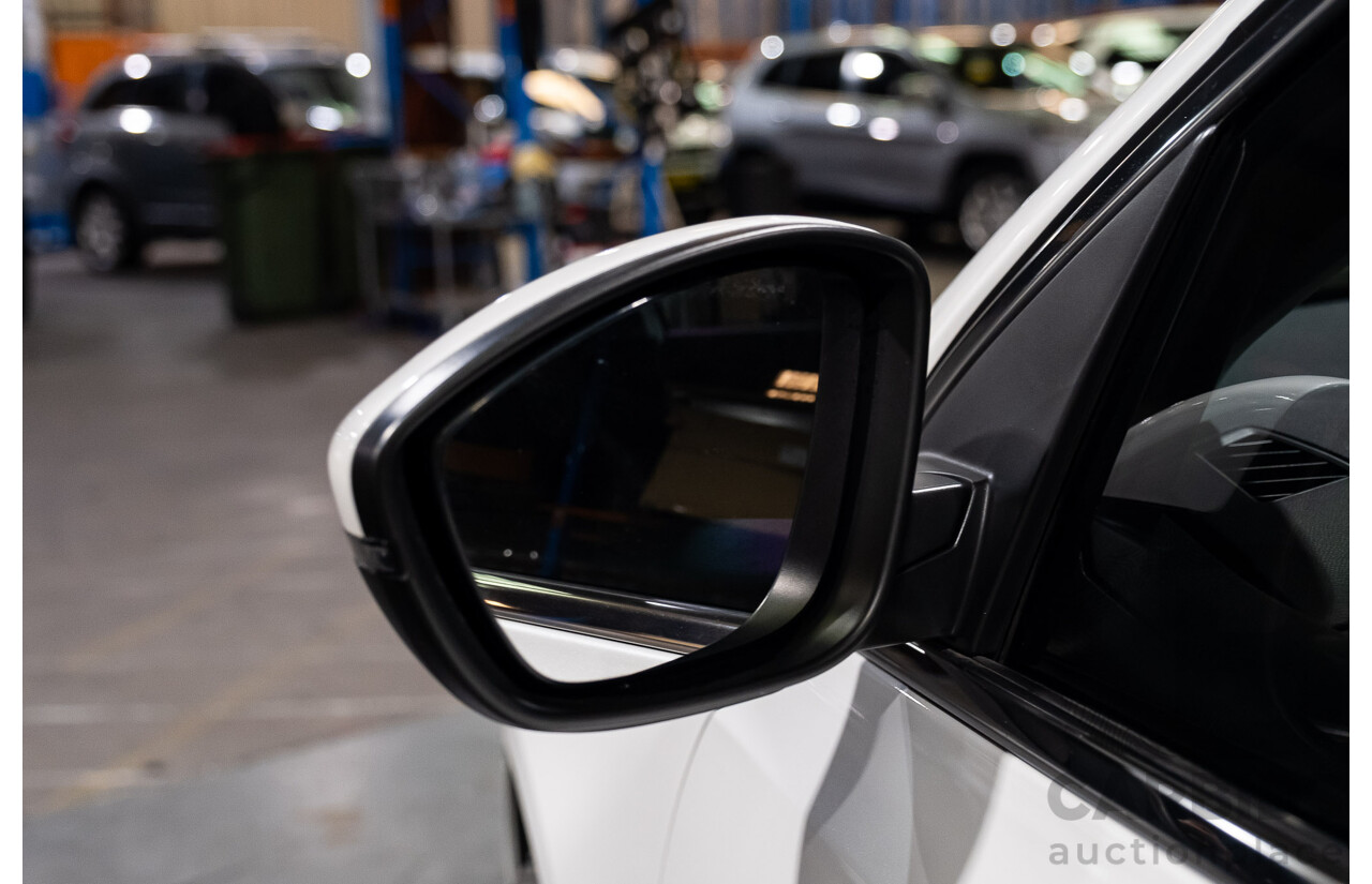 5/2015 Peugeot 308 Allure BLUE HDi T9 5d Hatchback White Turbo Diesel 2.0L