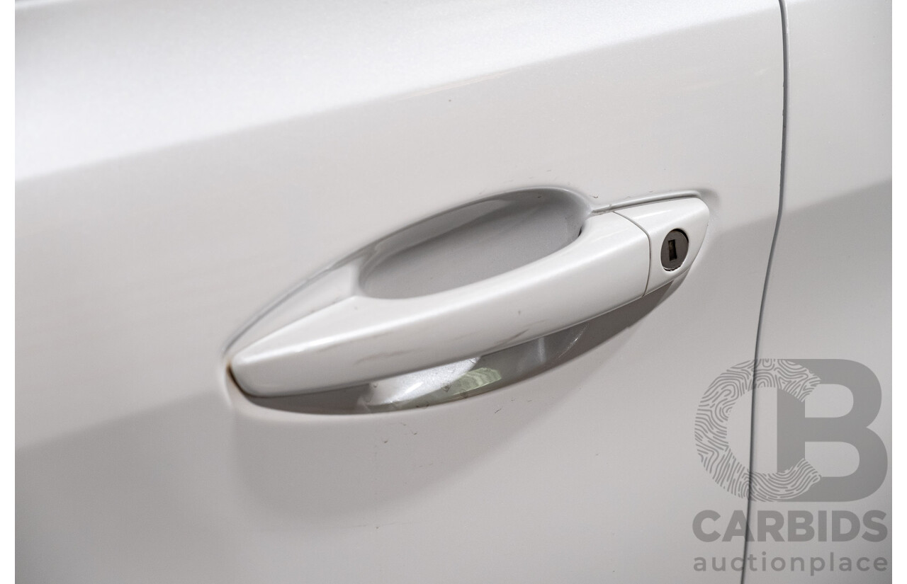 5/2015 Peugeot 308 Allure BLUE HDi T9 5d Hatchback White Turbo Diesel 2.0L