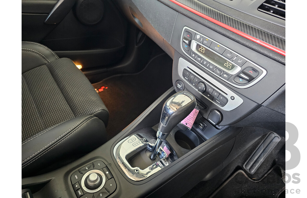 11/2015 Renault Megane Gt-Line B95 MY14 5d Hatchback White 1.2L