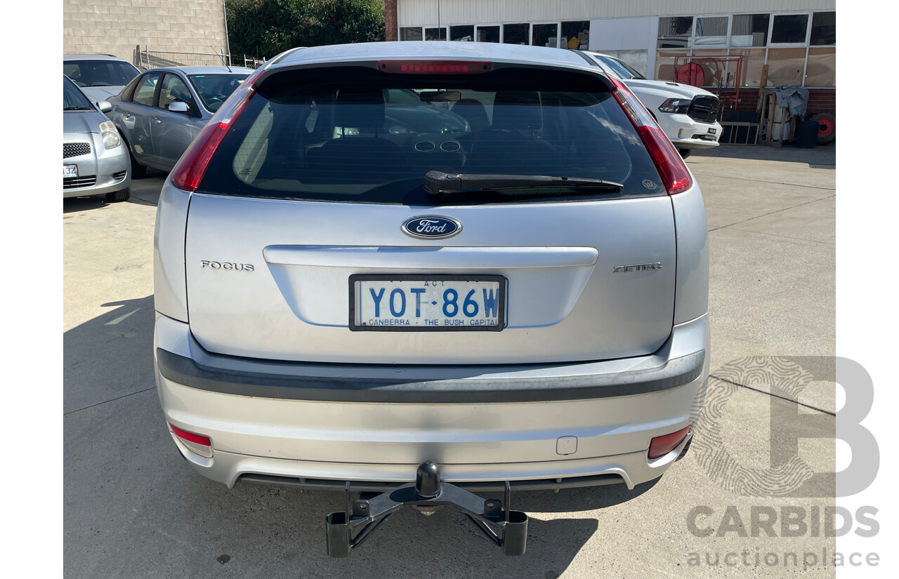 10/2006 Ford Focus ZETEC FWD LS 5D Hatchback Silver 2.0L