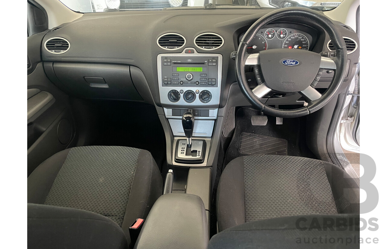 10/2006 Ford Focus ZETEC FWD LS 5D Hatchback Silver 2.0L
