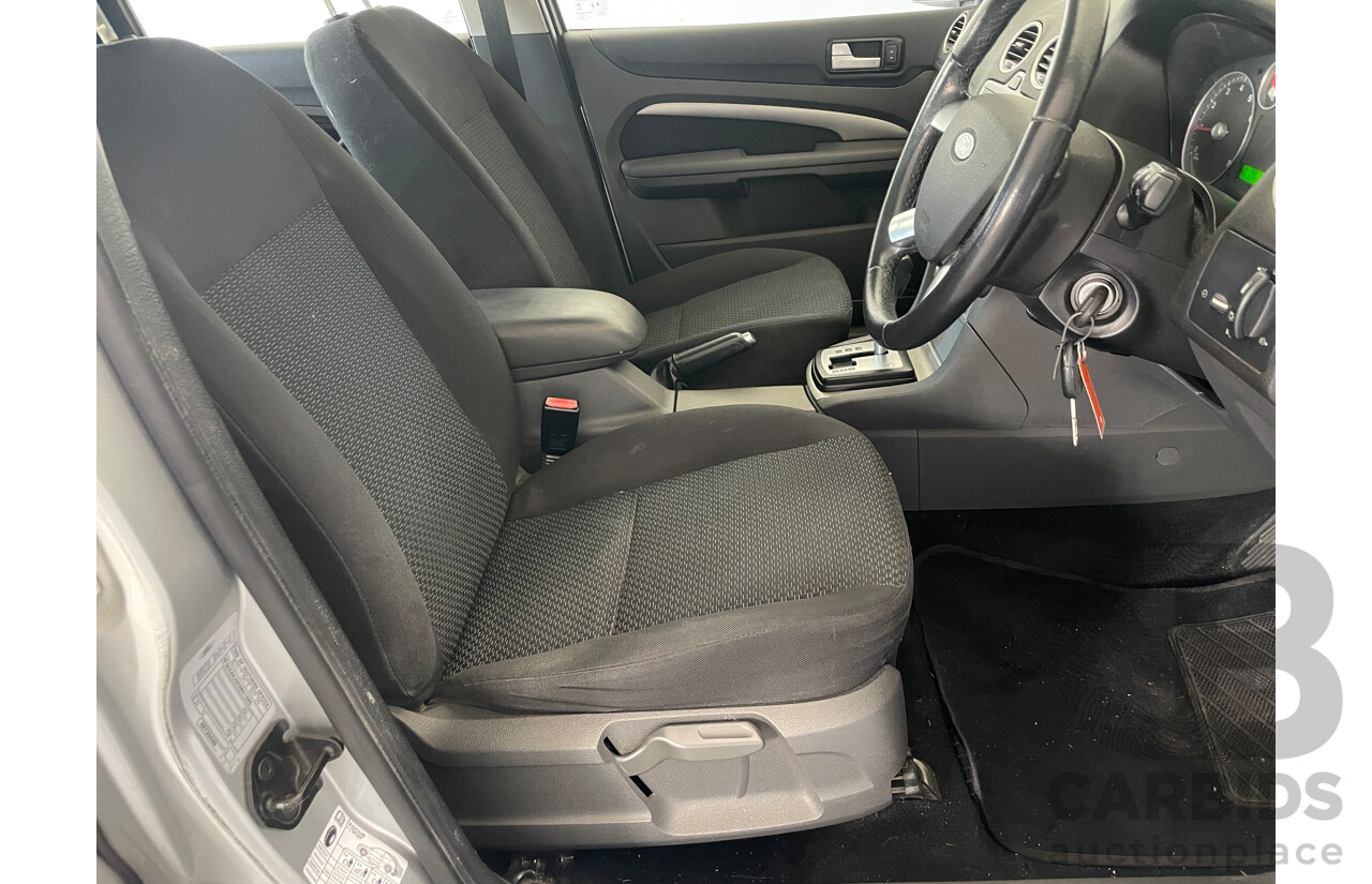 10/2006 Ford Focus ZETEC FWD LS 5D Hatchback Silver 2.0L