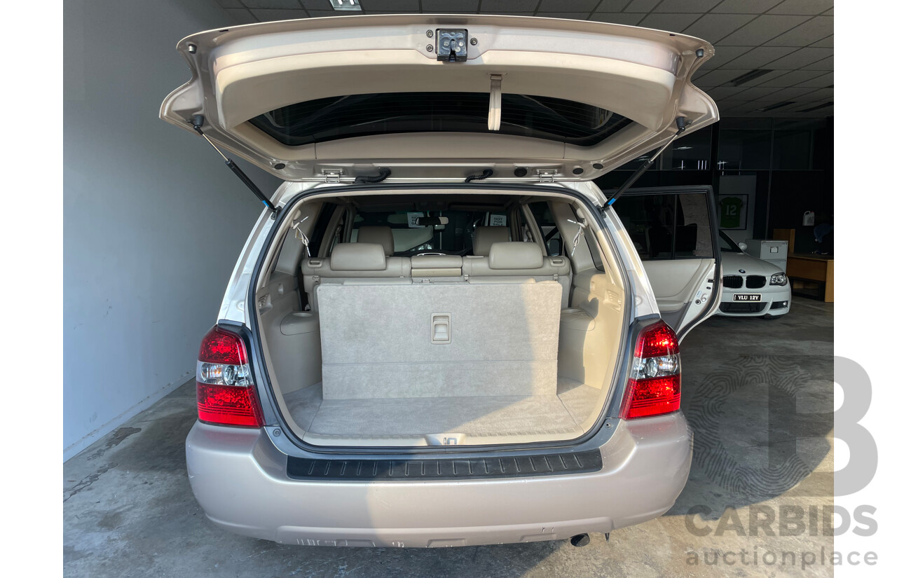 01/2005 Toyota Kluger CVX (4x4) 4WD MCU28R 4D Wagon Gold 3.3L