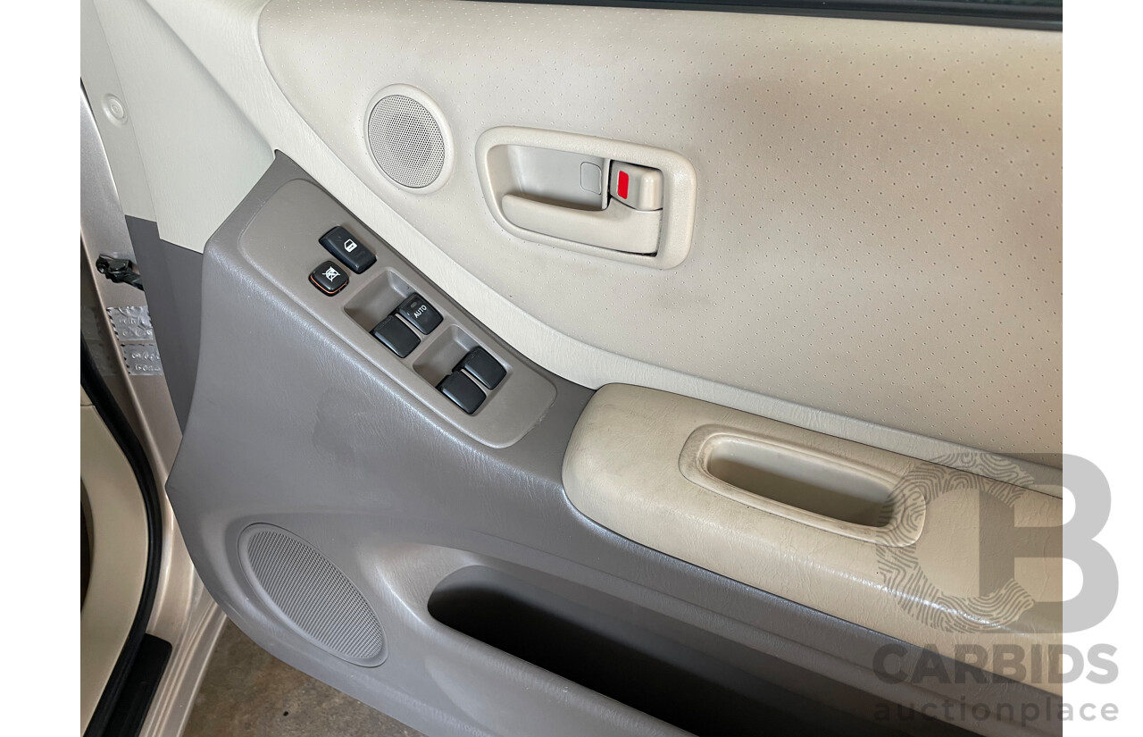 01/2005 Toyota Kluger CVX (4x4) 4WD MCU28R 4D Wagon Gold 3.3L