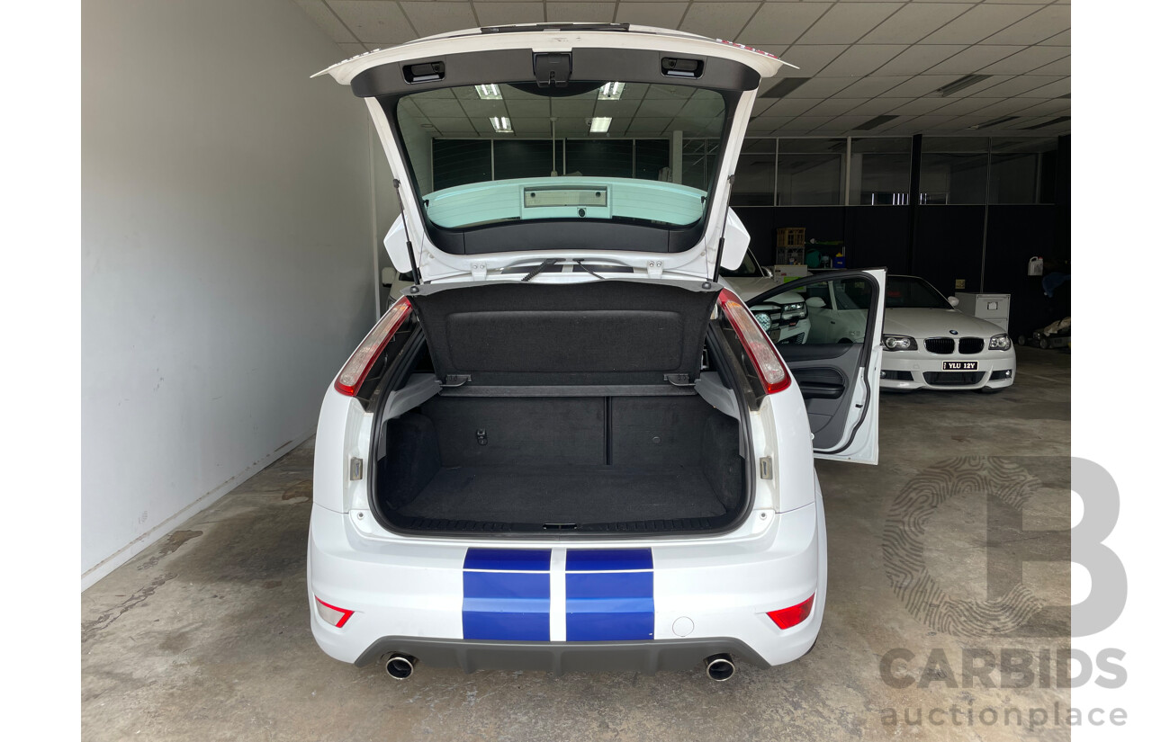 06/2008 Ford Focus XR5 TURBO FWD LV 5D Hatchback White 2.5L