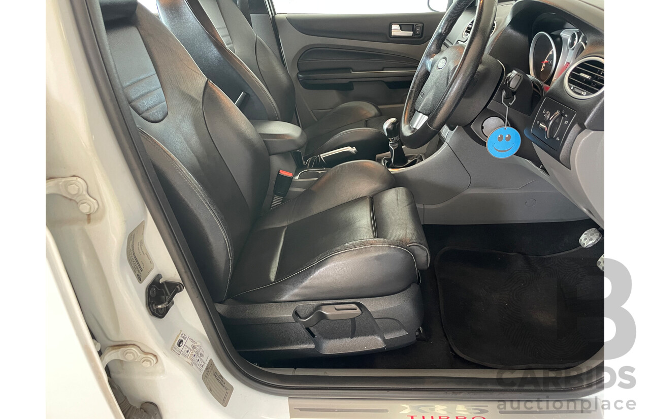 06/2008 Ford Focus XR5 TURBO FWD LV 5D Hatchback White 2.5L