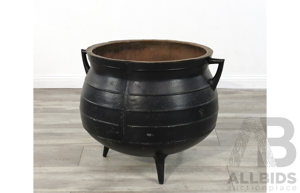 Vintage Cast Iron Cauldren with Copper Insert