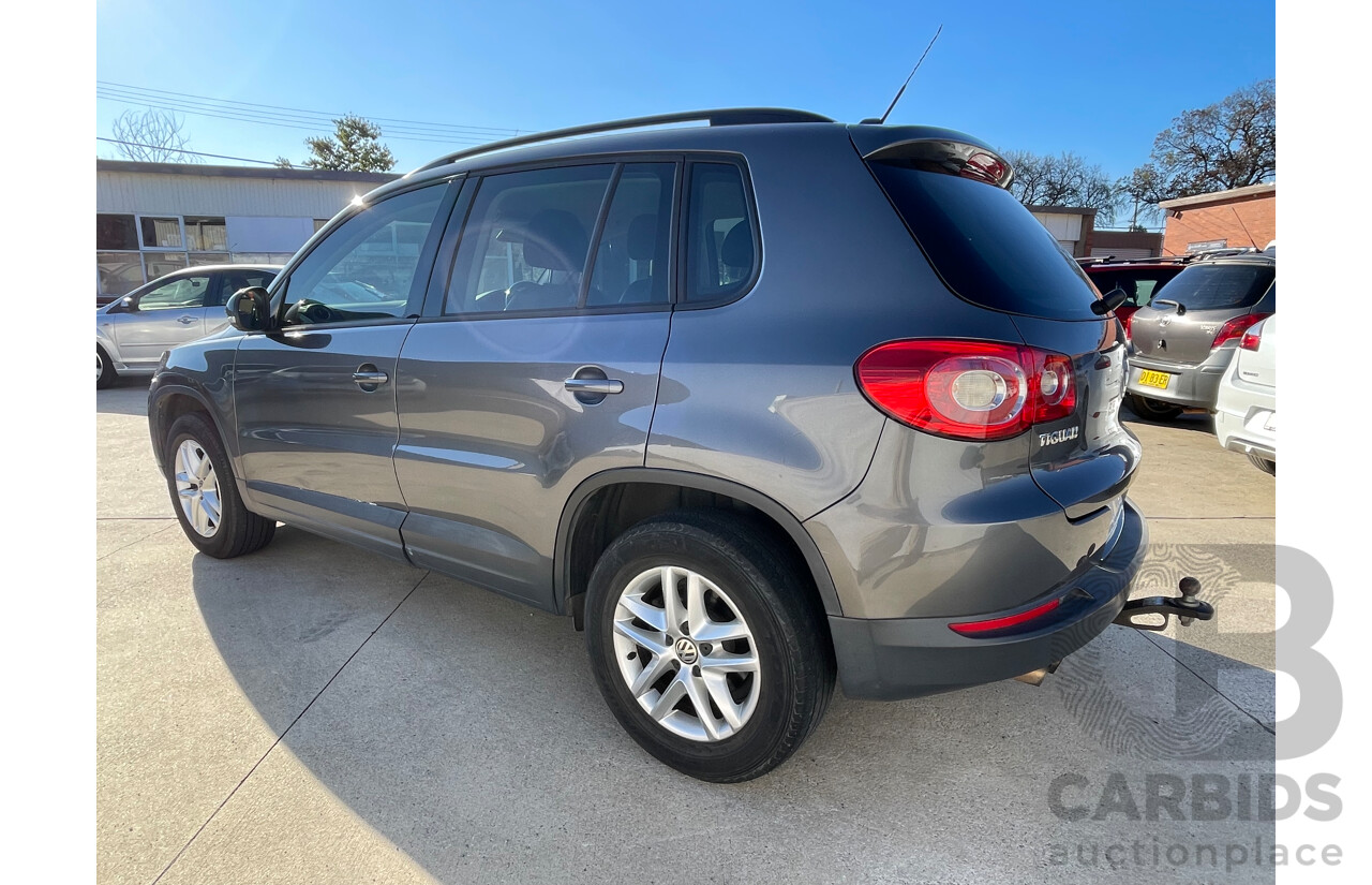 05/2011 Volkswagen Tiguan 125 TSI 4x4 5NC MY11 4D Wagon Grey 2.0L