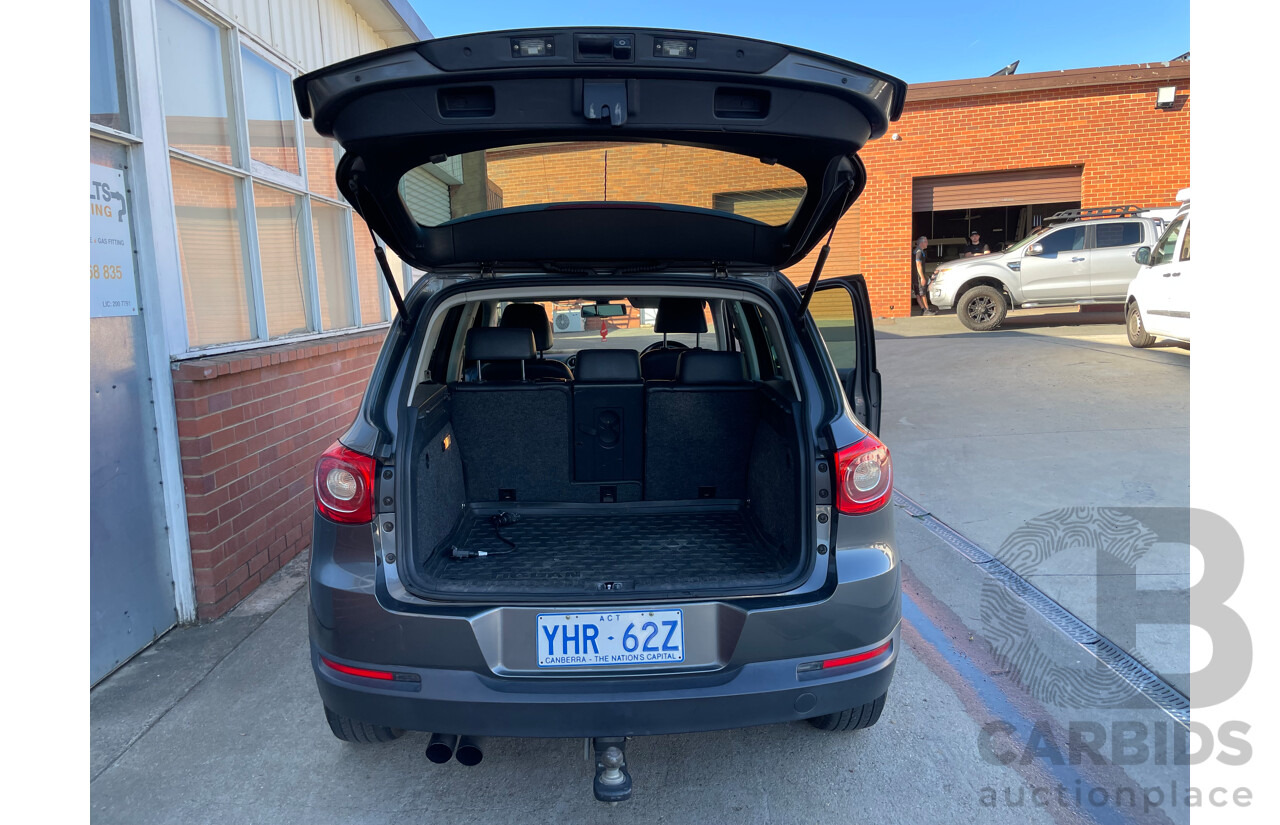 05/2011 Volkswagen Tiguan 125 TSI 4x4 5NC MY11 4D Wagon Grey 2.0L